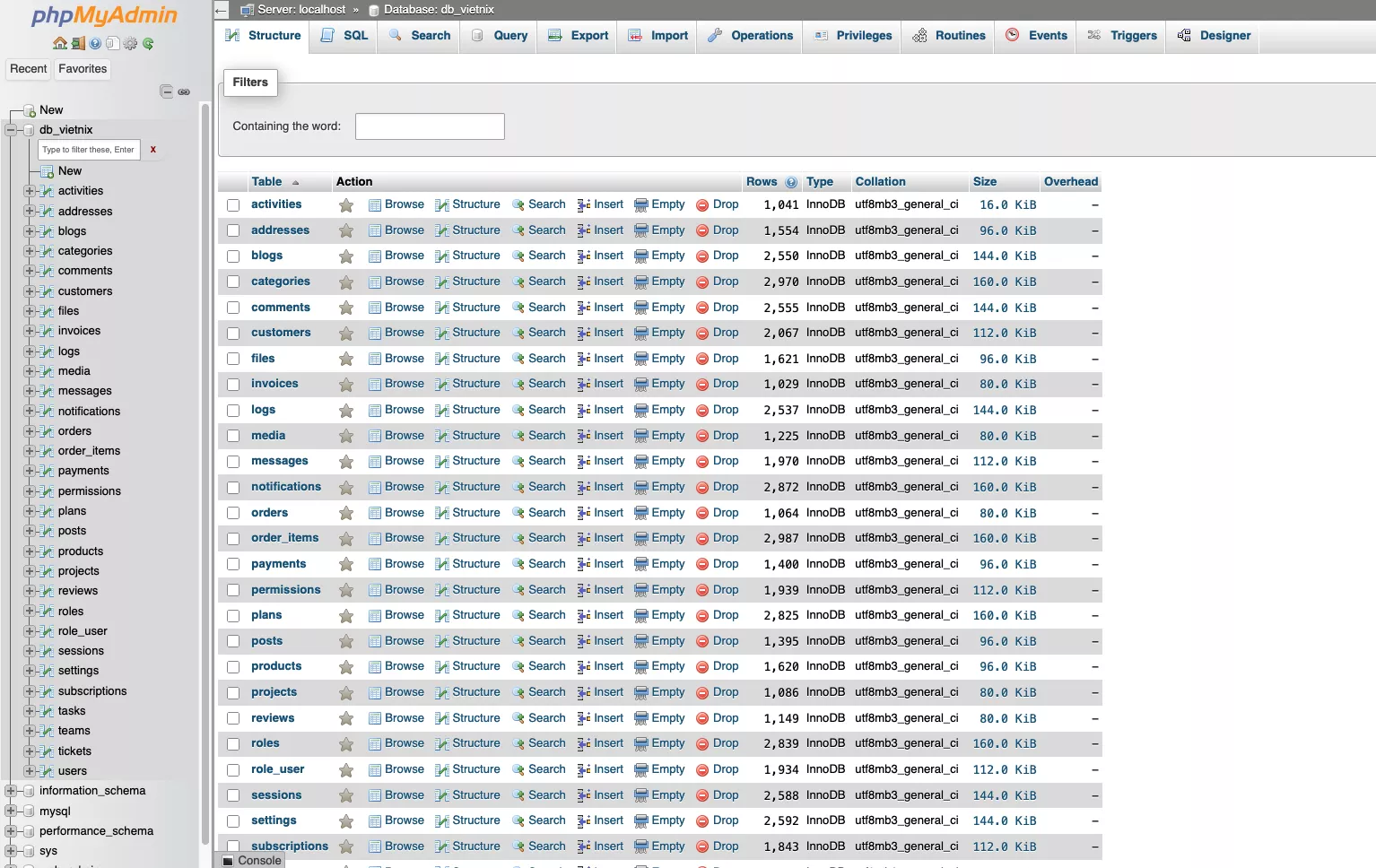 Chọn database muốn backup